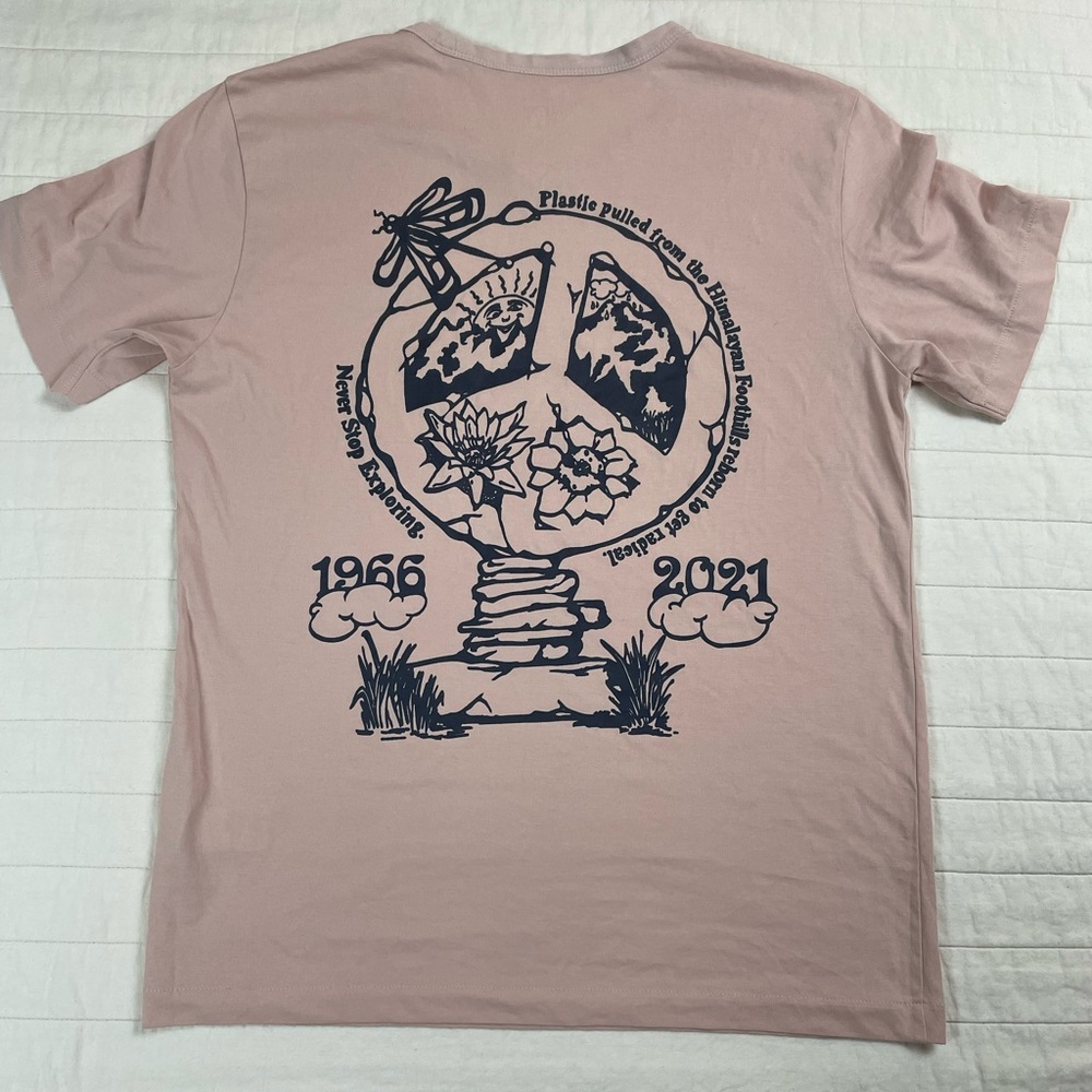 The North Face Pink/Peach Peace Sign Graphic Tee Men’s Medium